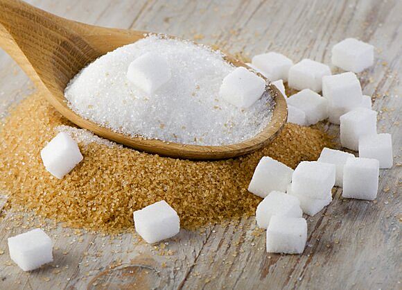 Доктор Мясников заявил, что сахар провоцирует онкологию