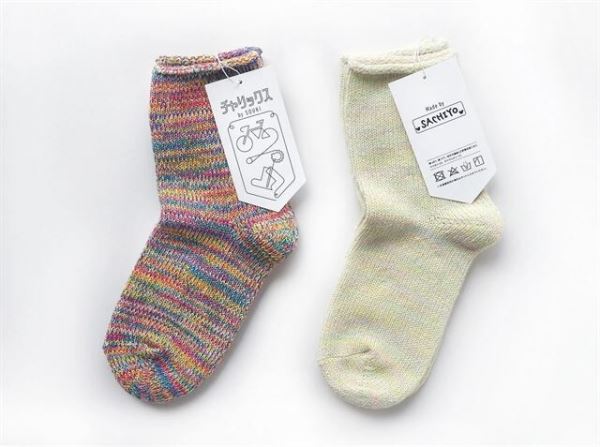 Японская фабрика, на которой можно связать себе носки, просто крутя педали (4 фото + видео)