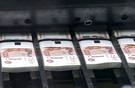 Минфин РФ заплатил по еврооблигациям в рублях. Какими могут быть последствия?