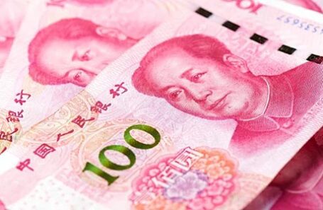 Российский бизнес переходит на расчеты с Китаем в юанях. Или хотя бы пытается